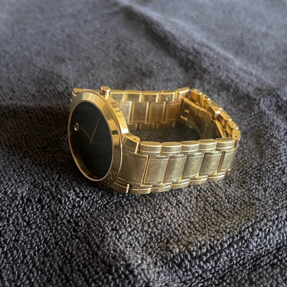 Movado mens 38mm museum watch - Picture 4 of 11